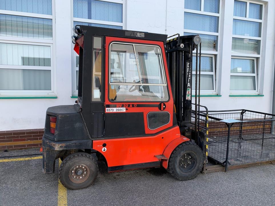 Metal working machines and work equipment (safety shoes)-1